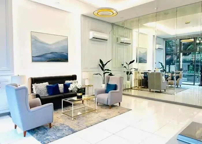 Aparthotel 1-br Unit Near Rockwell, Poblacion