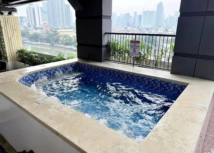1-br Unit Near Rockwell, Poblacion Aparthotel *