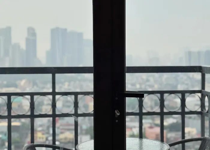 Aparthotel 1-br Unit Near Rockwell, Poblacion *